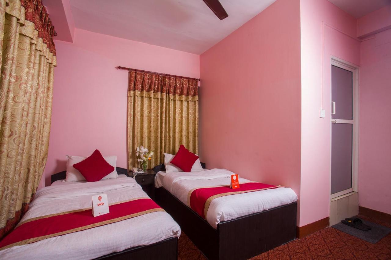 Oyo 161 Ram Janaki Hotel Катманду Экстерьер фото