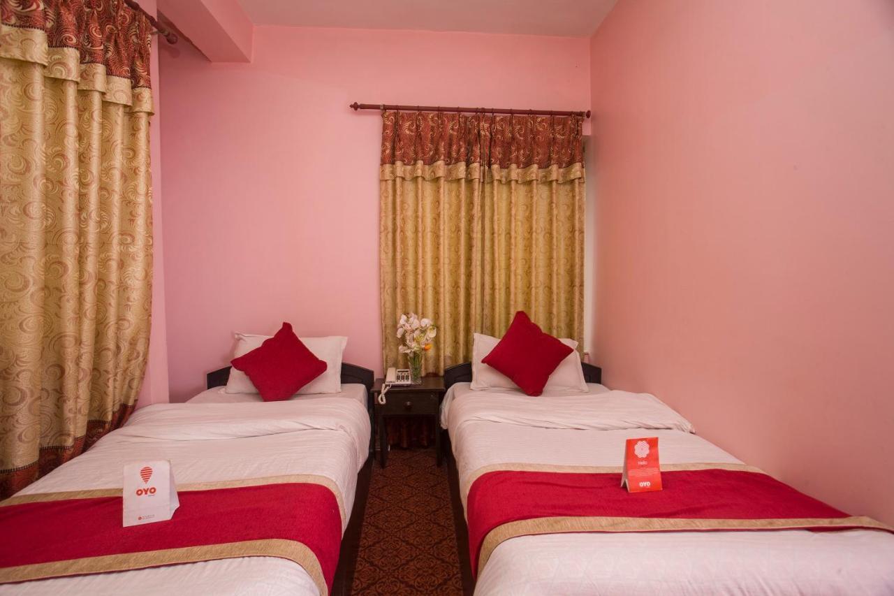 Oyo 161 Ram Janaki Hotel Катманду Экстерьер фото